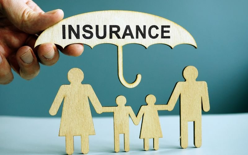 Navigating the Complex World of Life Insurance: A Professional’s Guide